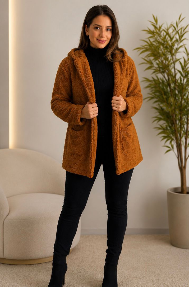 Casaco Teddy Feminino com Capuz