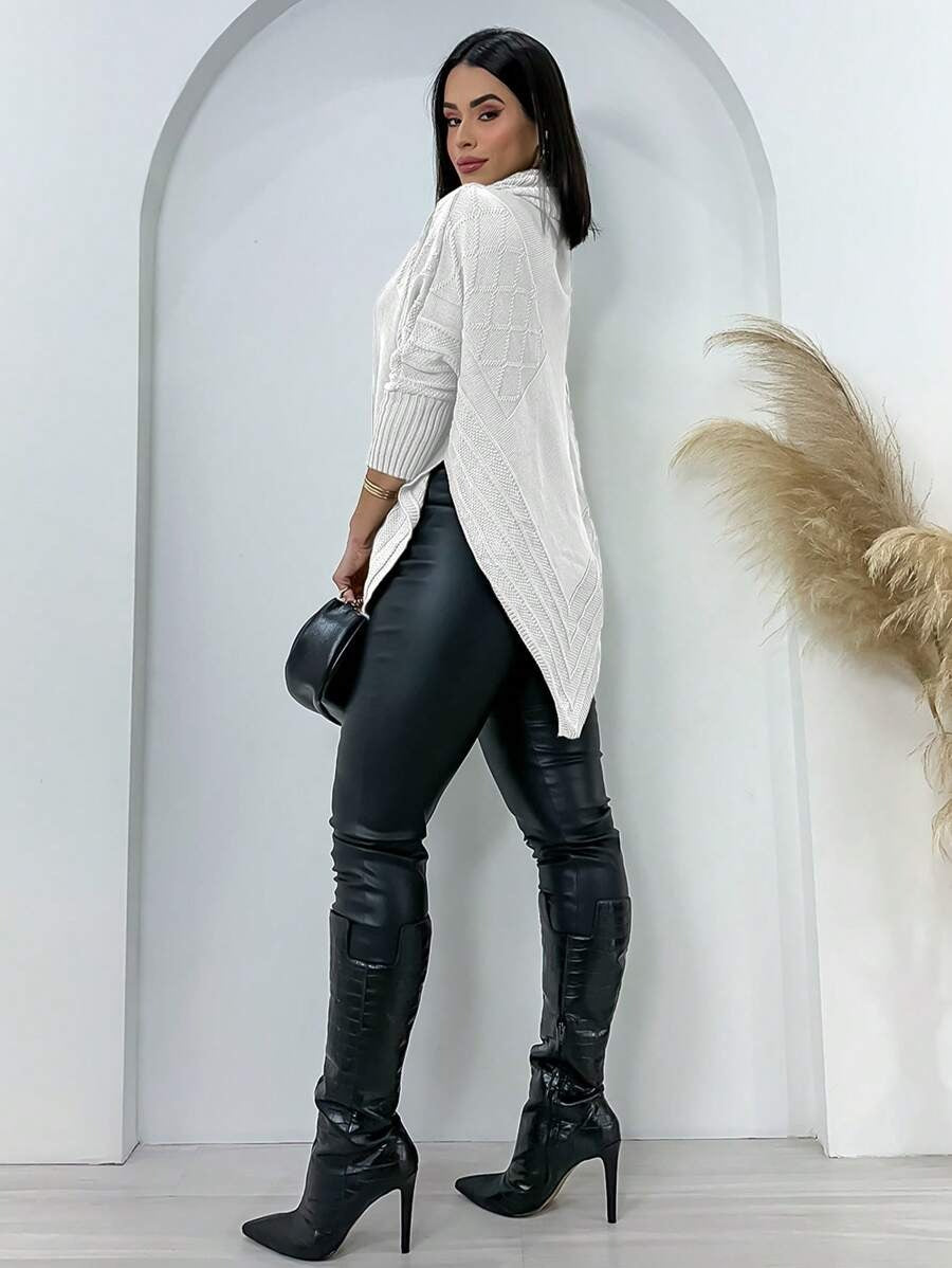 Blusa Poncho de Tricôt Assimétrica